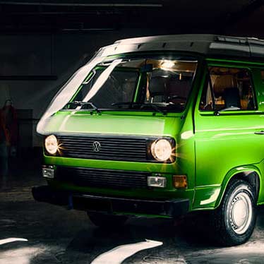 Von Schlemo&Stamer grün lackierter VW-Bus
